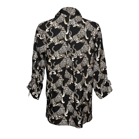 John Mark Tiger Print Wire Collar Cinch Tie Sleeve Button Front Black Top Size M - Picture 5 of 10